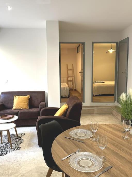 Appartement Centre Ville - Parking Prive - Wifi Nimes Exterior photo